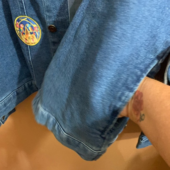 2023 Disney Parks Joey Chou Castle Magic Kingdom Denim Patch Jacket Adult XL NWT - Picture 6 of 11